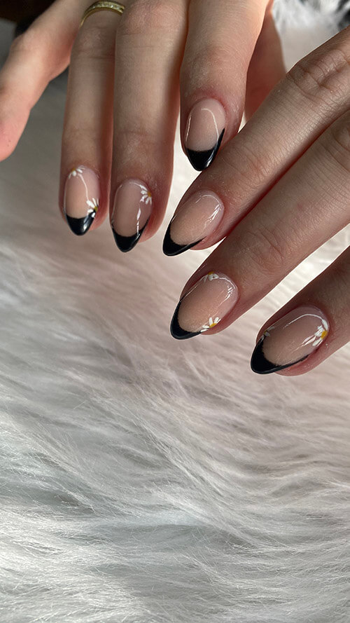 Beauty Bar SHA nails services